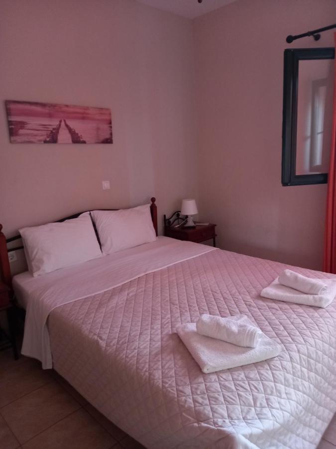 Flisvos Apartments Megalochori  Εξωτερικό φωτογραφία