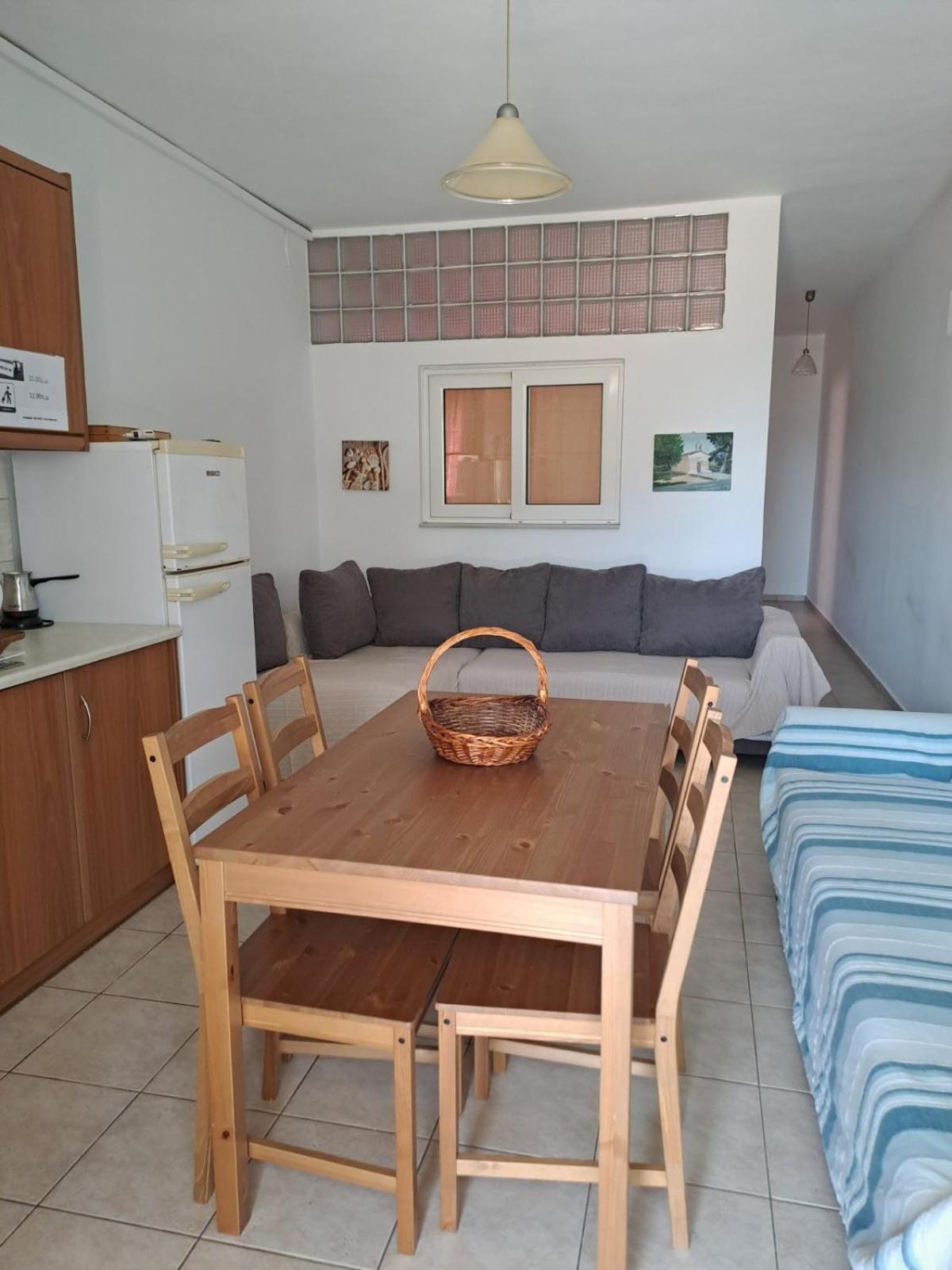 Flisvos Apartments Megalochori  Εξωτερικό φωτογραφία