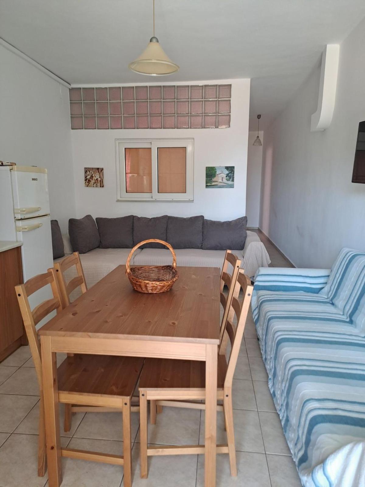 Flisvos Apartments Megalochori  Εξωτερικό φωτογραφία