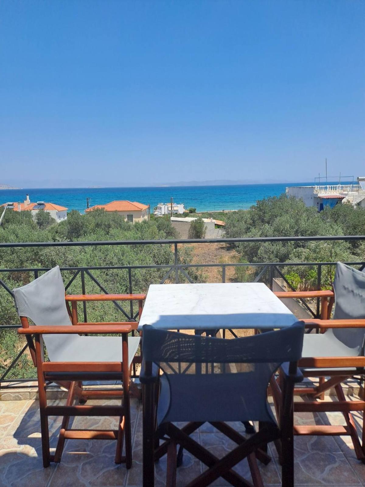 Flisvos Apartments Megalochori  Εξωτερικό φωτογραφία