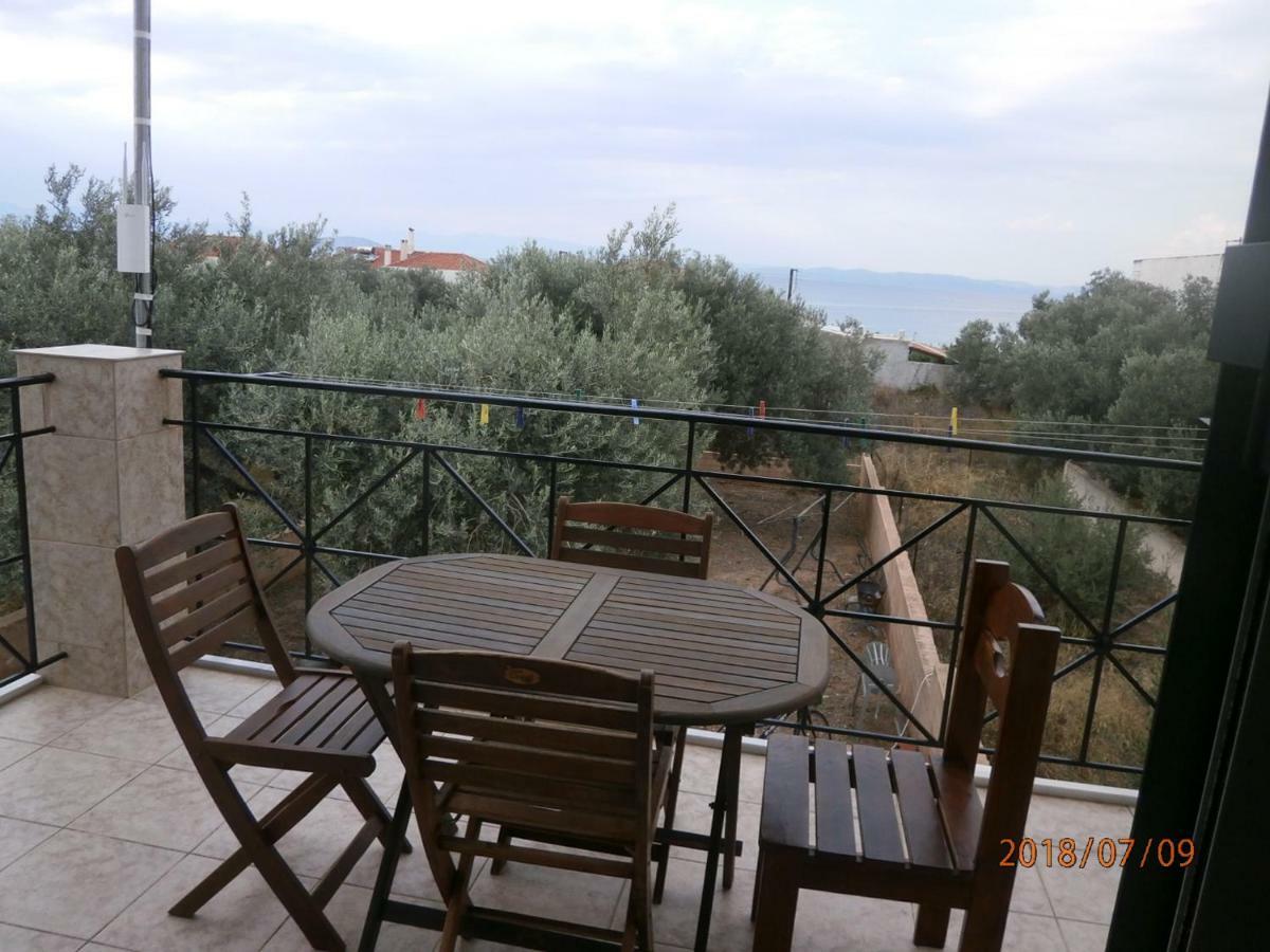 Flisvos Apartments Megalochori  Εξωτερικό φωτογραφία