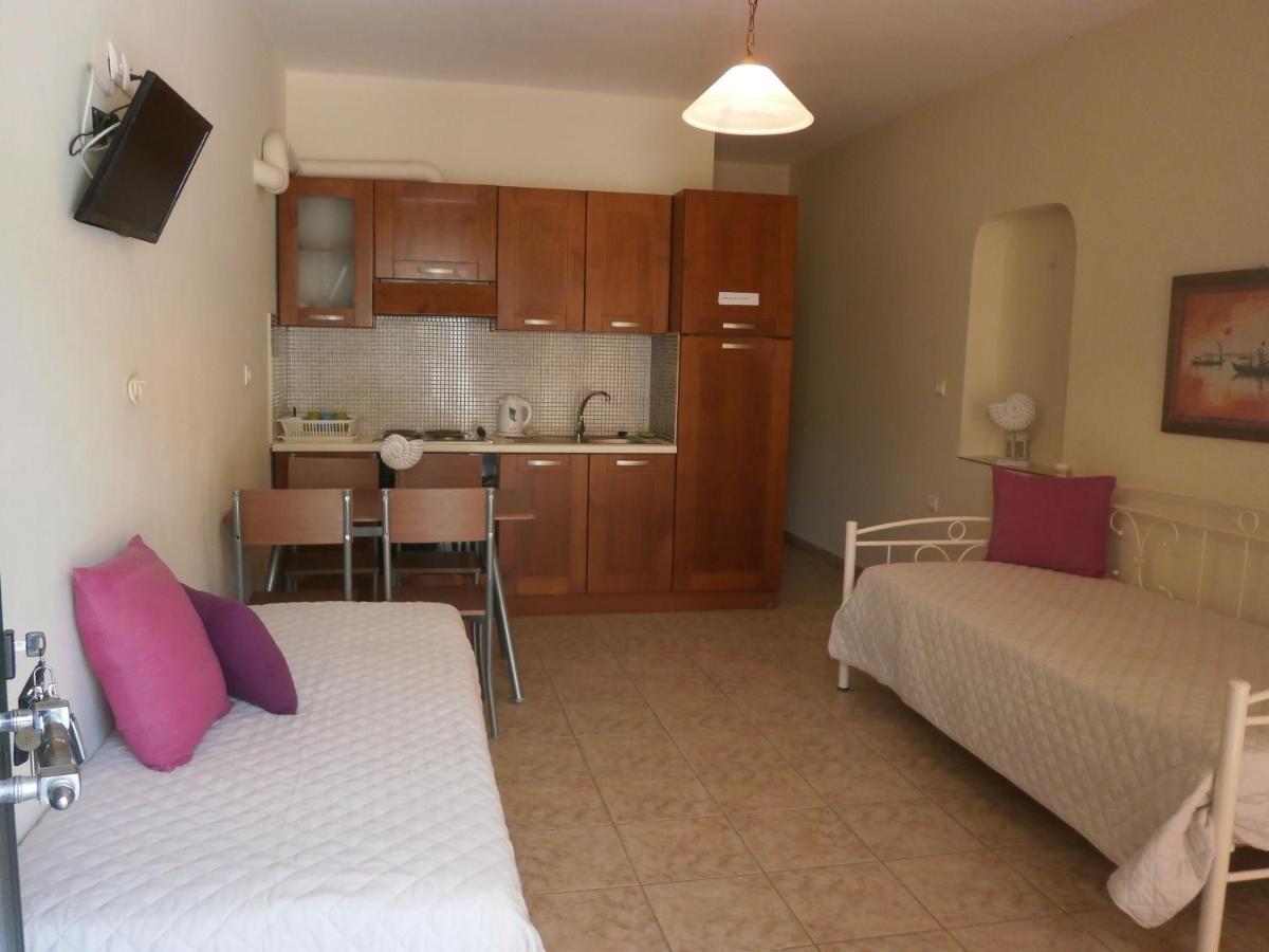 Flisvos Apartments Megalochori  Εξωτερικό φωτογραφία